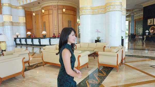 narui-my-the-empire-hotel-brunei-reception